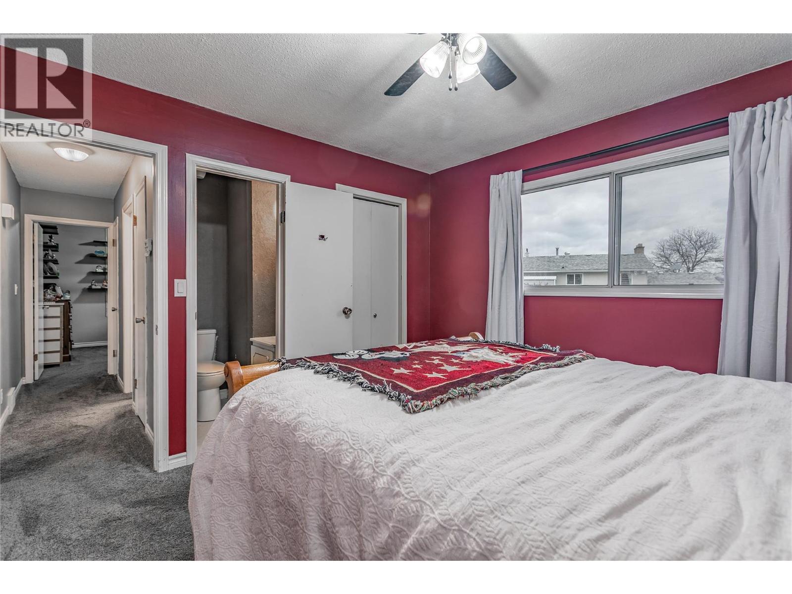 250 Husch Road, Kelowna, BC - Indoor Photo Showing Bedroom