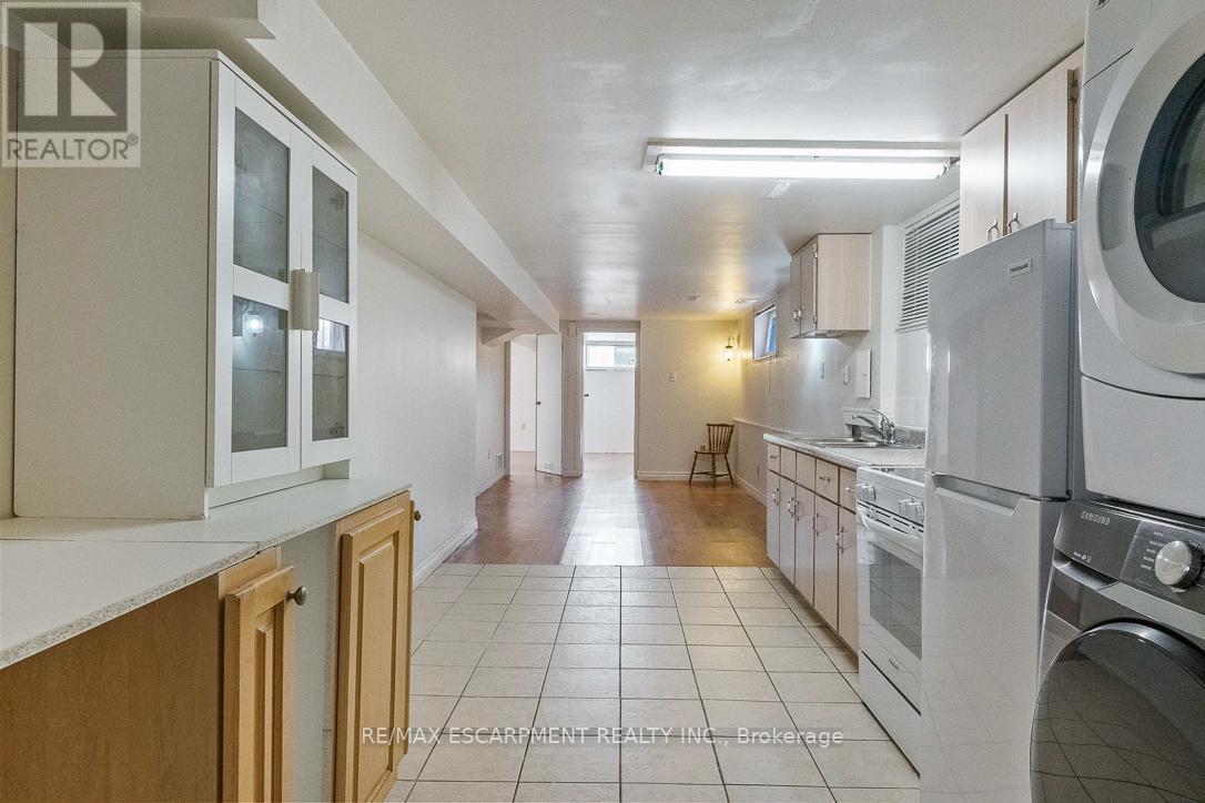 2012 Bonnymede Drive, Mississauga, ON - Indoor Photo Showing Laundry Room