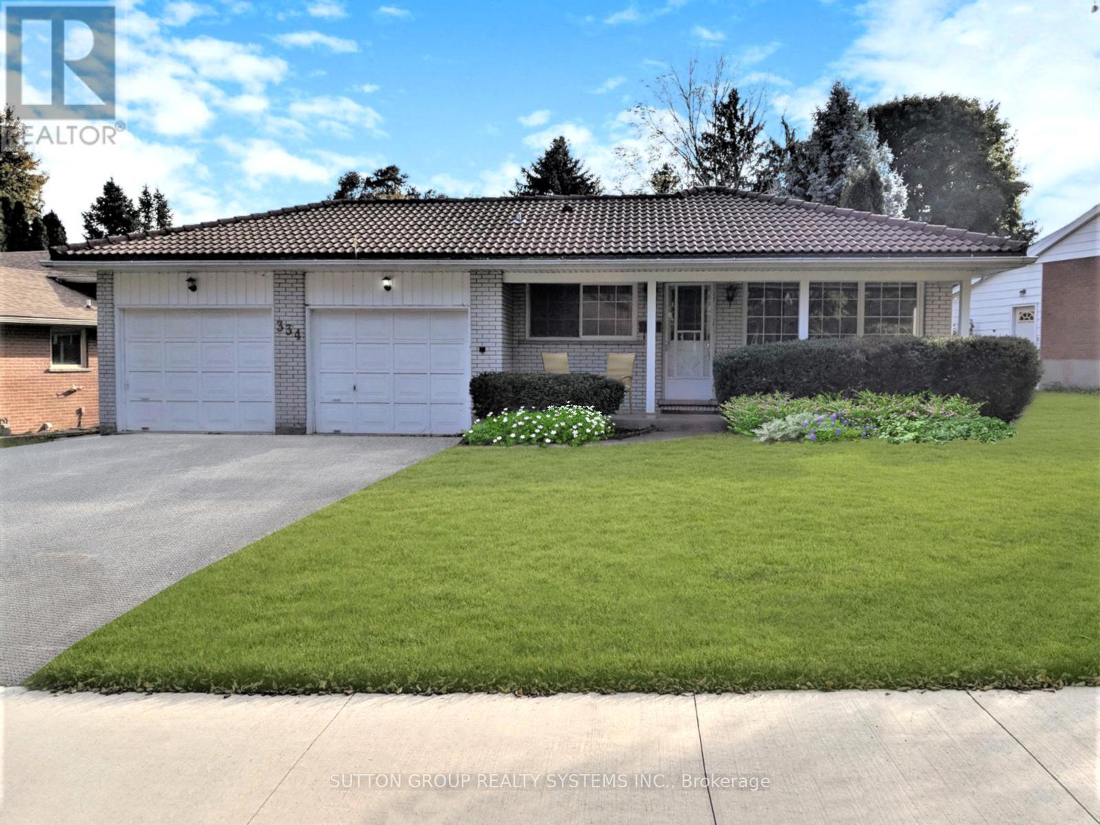 334 Dale Crescent, Waterloo, ON - Outdoor With Facade