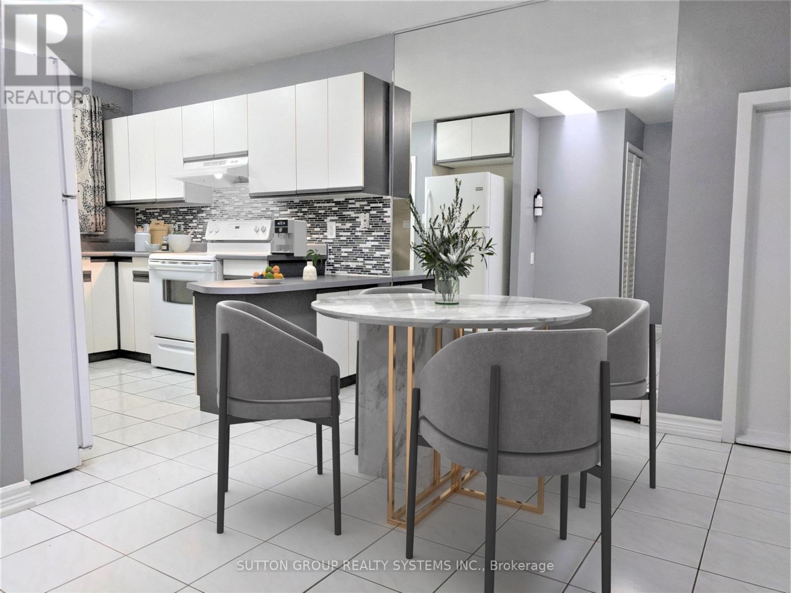 334 Dale Crescent, Waterloo, ON - Indoor Photo Showing Kitchen