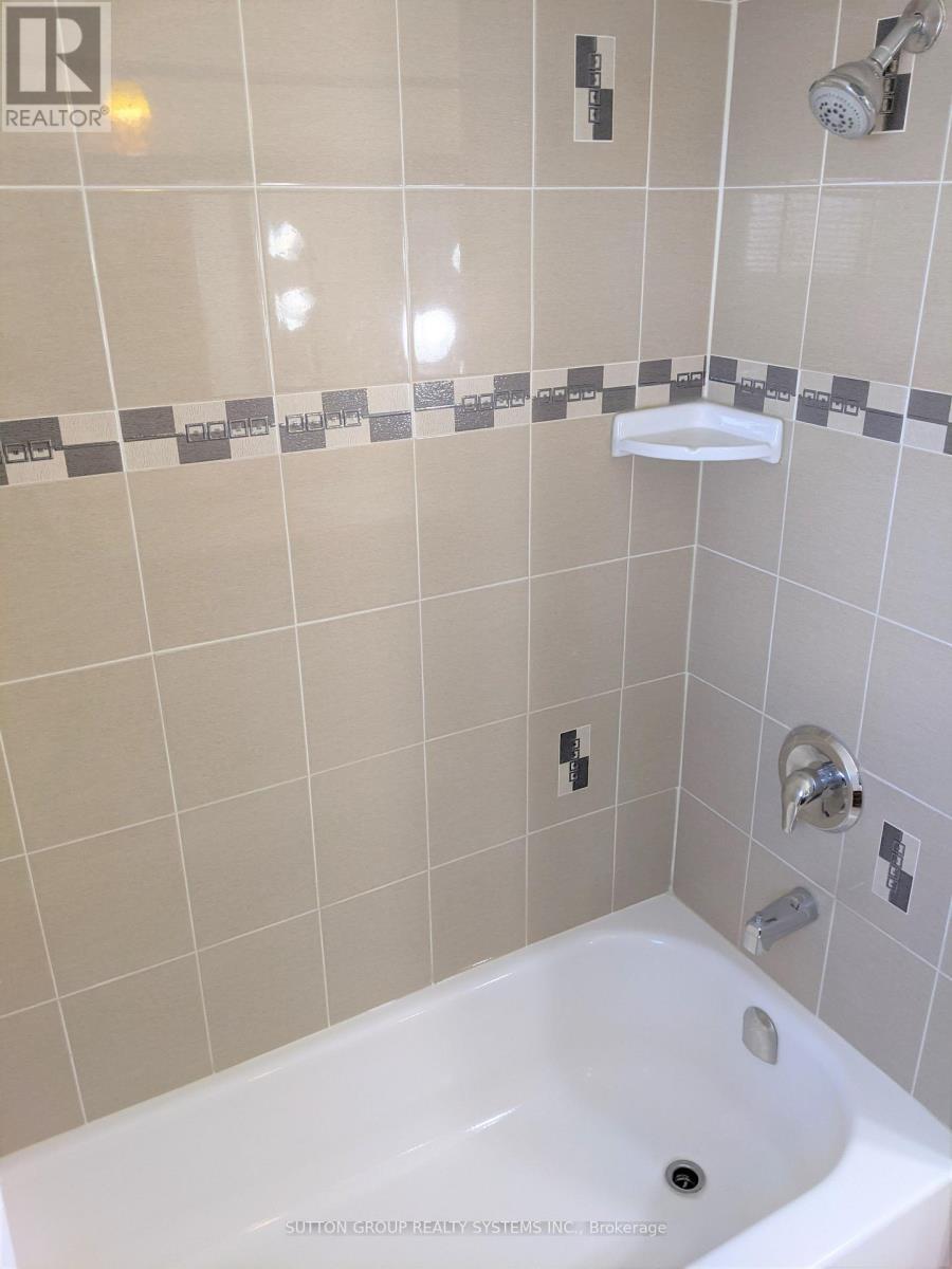 334 Dale Crescent, Waterloo, ON - Indoor Photo Showing Bathroom