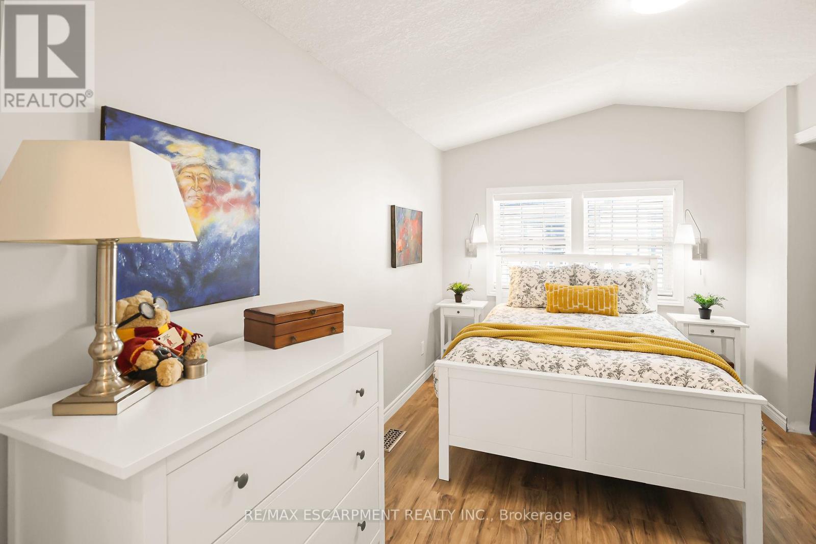 4453 Timothy Lane, Lincoln, ON - Indoor Photo Showing Bedroom