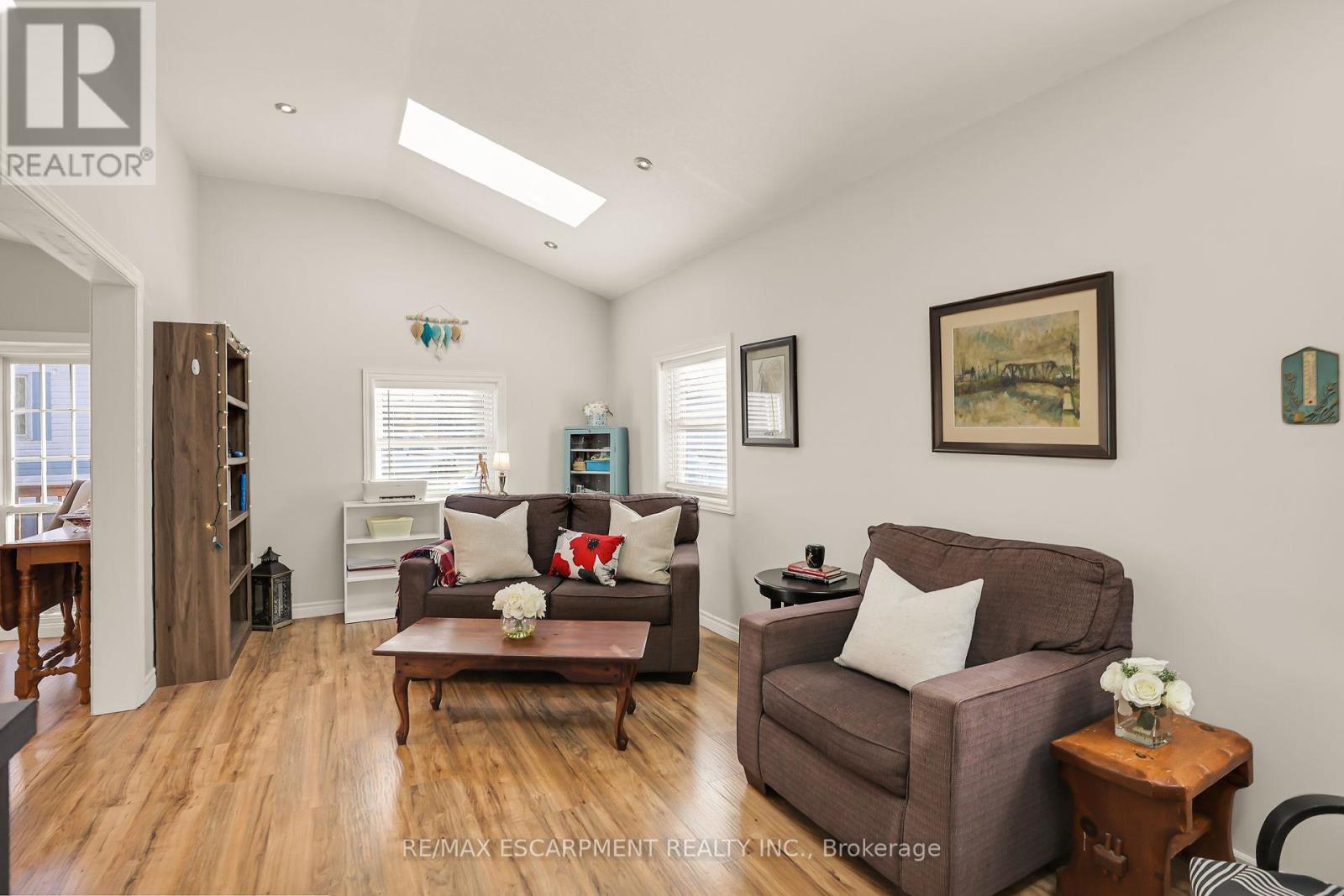 4453 Timothy Lane, Lincoln, ON - Indoor Photo Showing Living Room