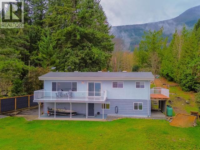 2440 Jenkinson Road, Powell River, BC - Outdoor