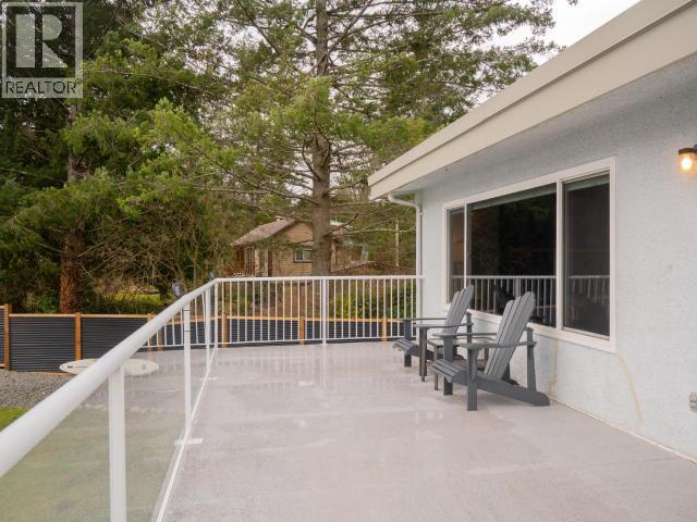 2440 Jenkinson Road, Powell River, BC - Outdoor With Exterior