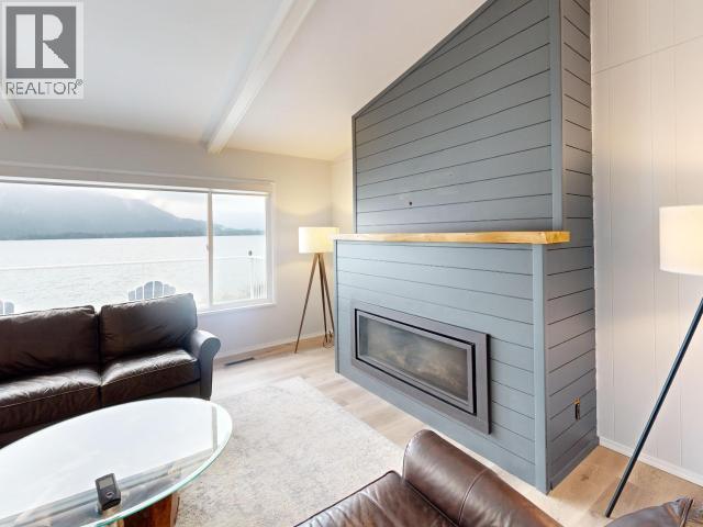 2440 Jenkinson Road, Powell River, BC - Indoor Photo Showing Living Room With Fireplace