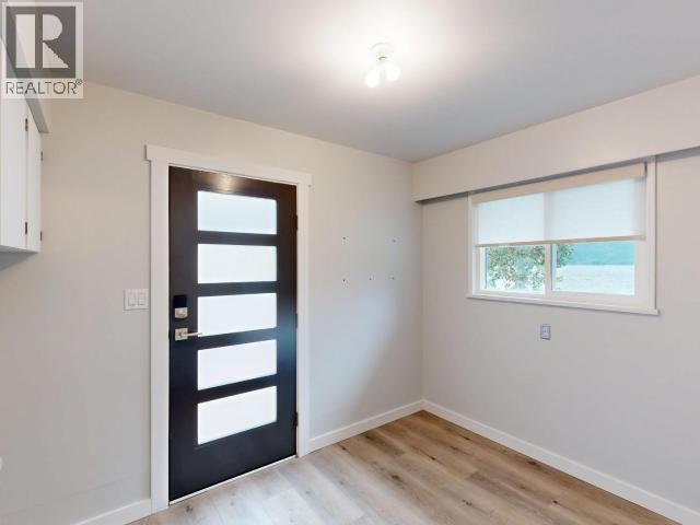 2440 Jenkinson Road, Powell River, BC - Indoor Photo Showing Other Room