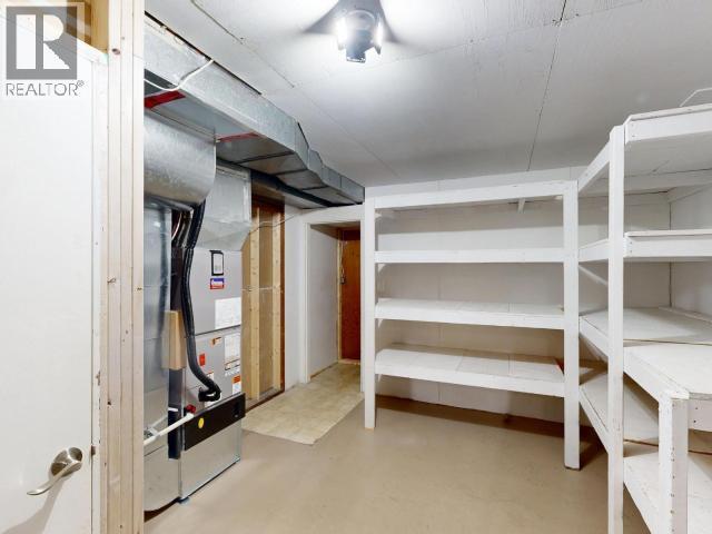 2440 Jenkinson Road, Powell River, BC - Indoor With Storage