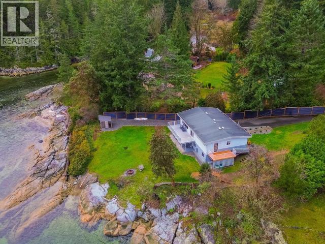 2440 Jenkinson Road, Powell River, BC - Outdoor