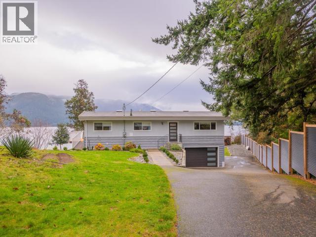 2440 Jenkinson Road, Powell River, BC - Outdoor