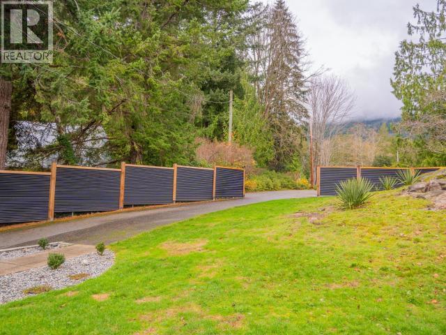 2440 Jenkinson Road, Powell River, BC - Outdoor