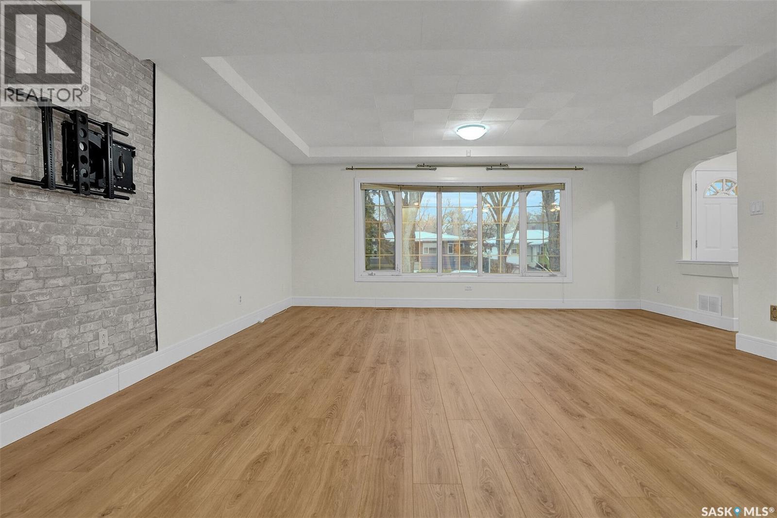 2826 23Rd Avenue, Regina, SK - Indoor