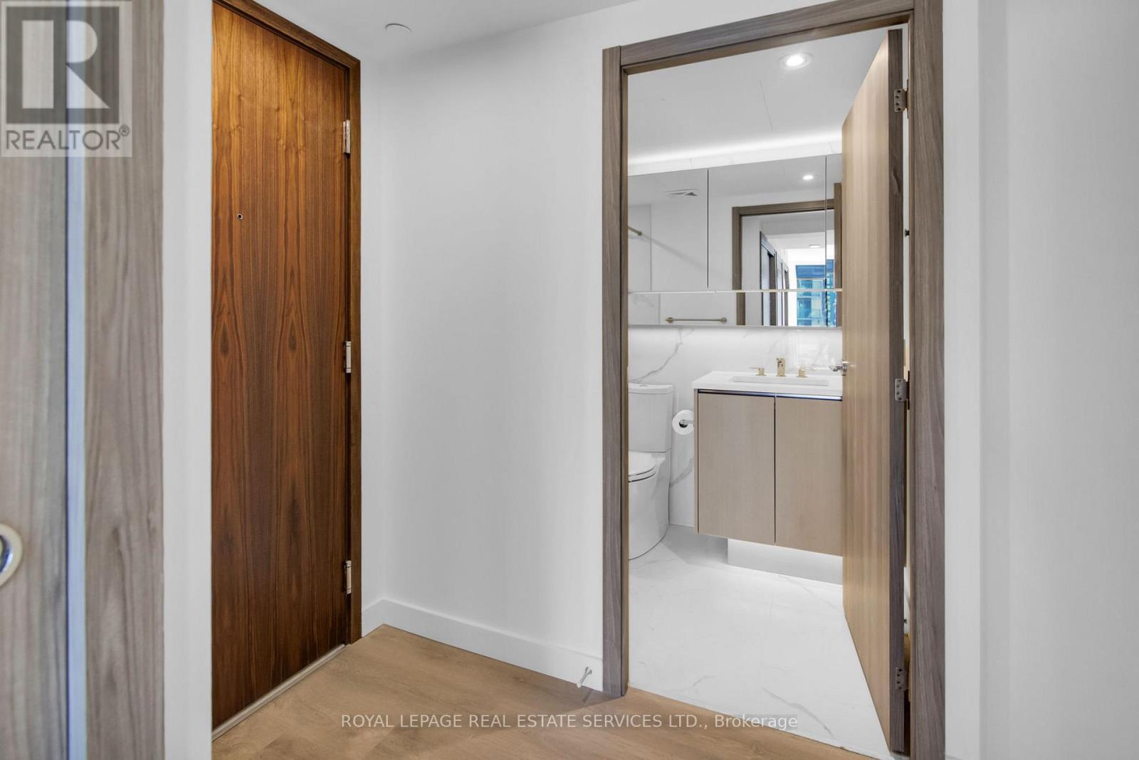 4606 - 38 Widmer Street, Toronto, ON - Indoor Photo Showing Bathroom