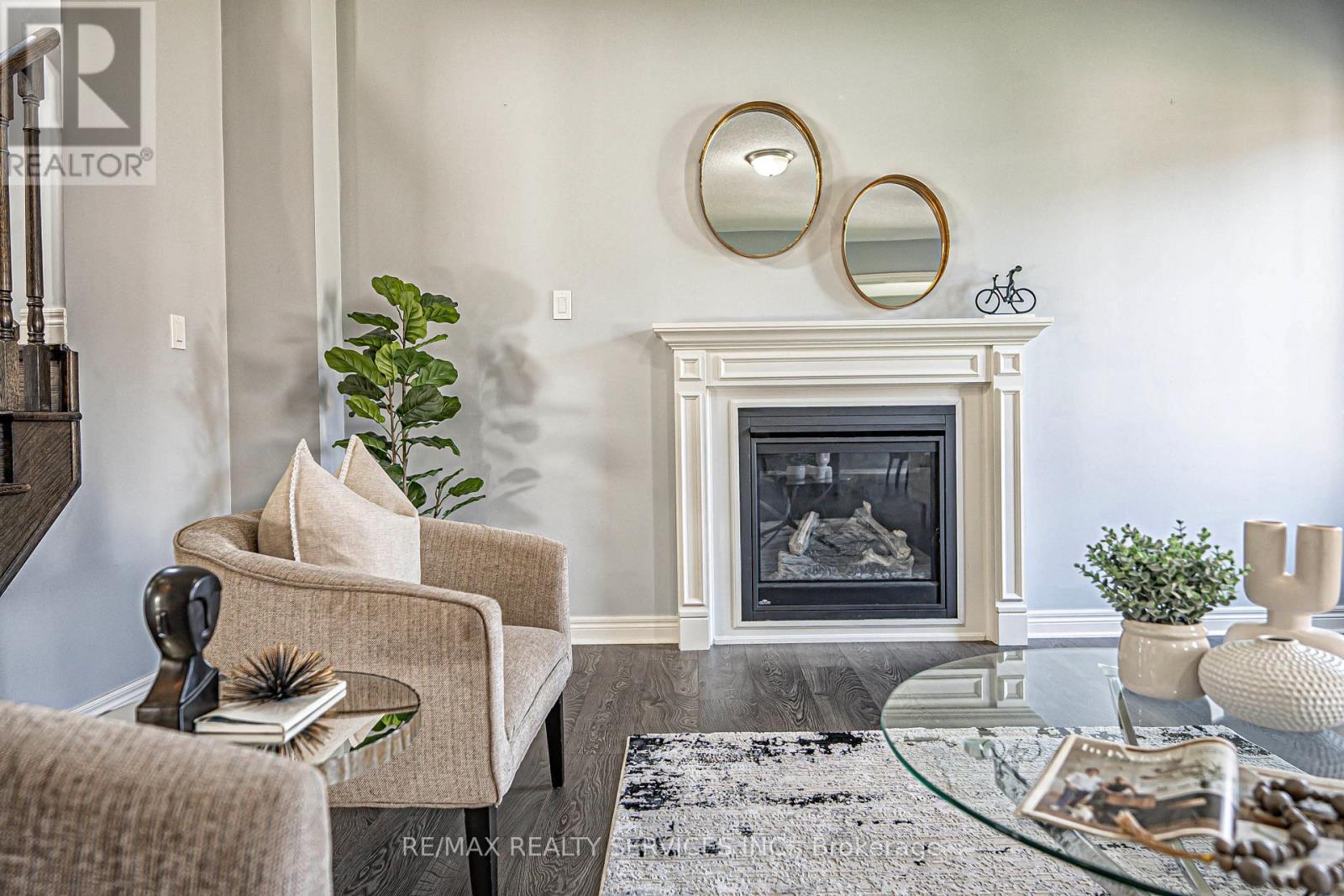10 Mccabe Lane, New Tecumseth, ON - Indoor Photo Showing Living Room With Fireplace
