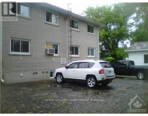 52 Halton Street, Perth, ON