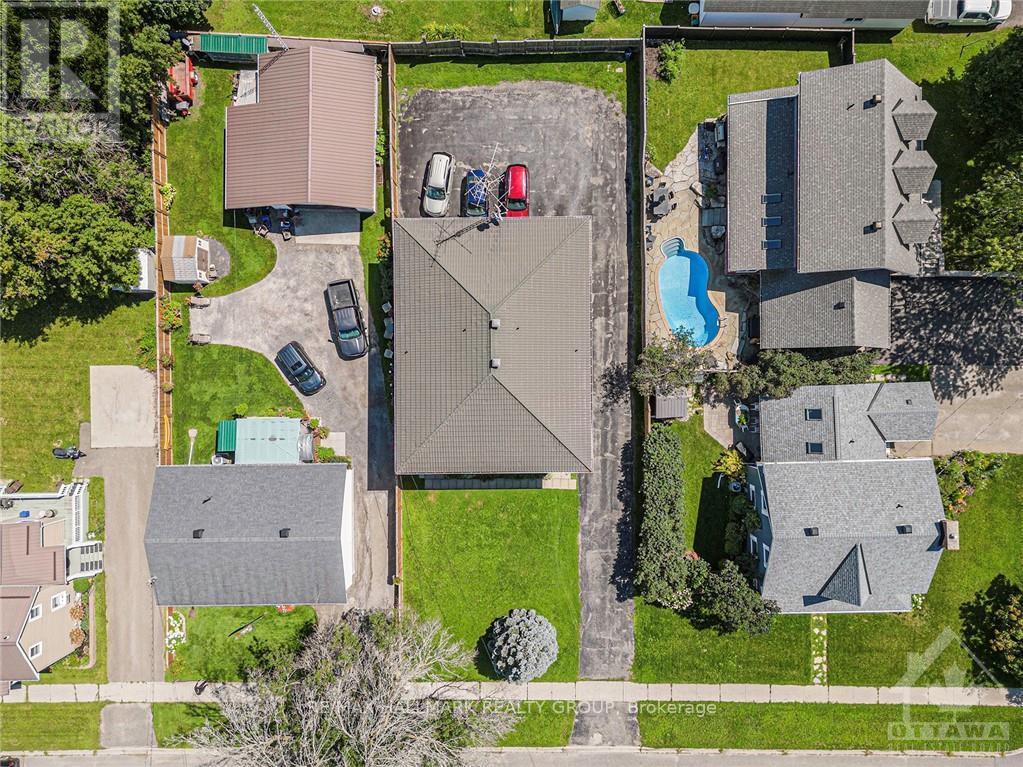 52 Halton Street, Perth, ON