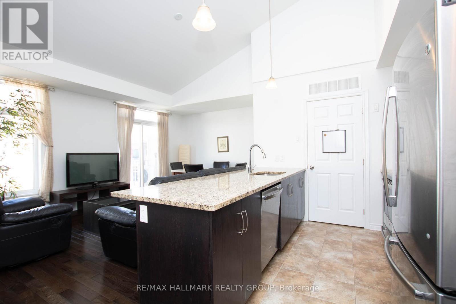 H - 314 Everest Private, Ottawa, ON - Indoor Photo Showing Kitchen