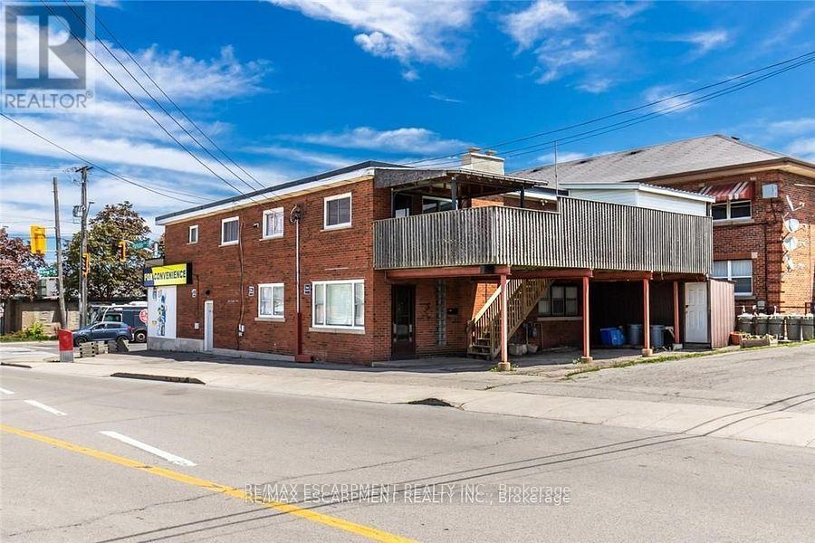 2340 King Street E, Hamilton, ON - Outdoor