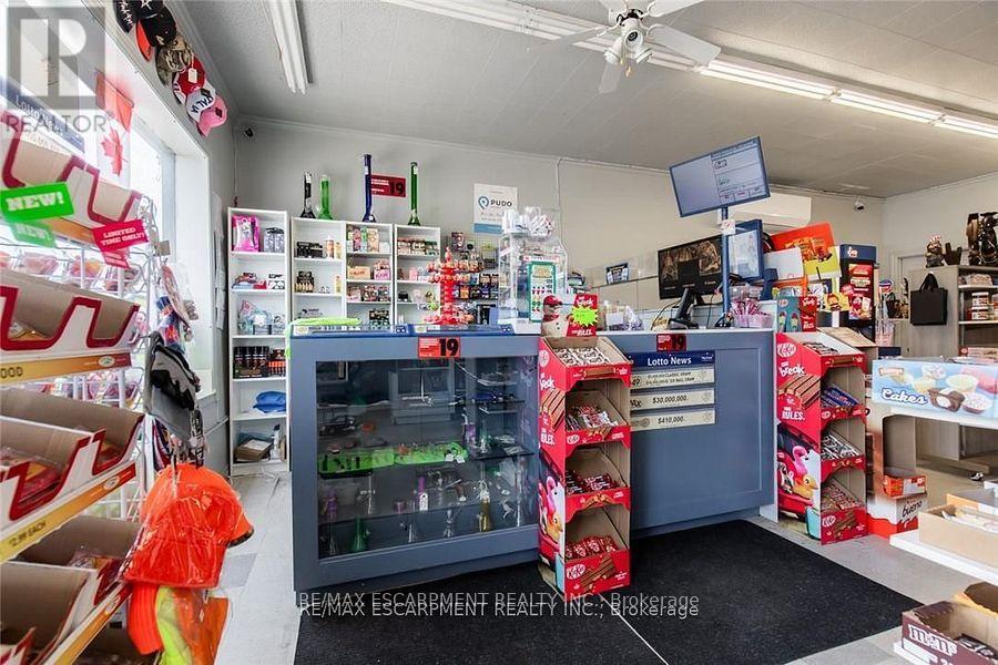 2340 King Street E, Hamilton, ON - Indoor