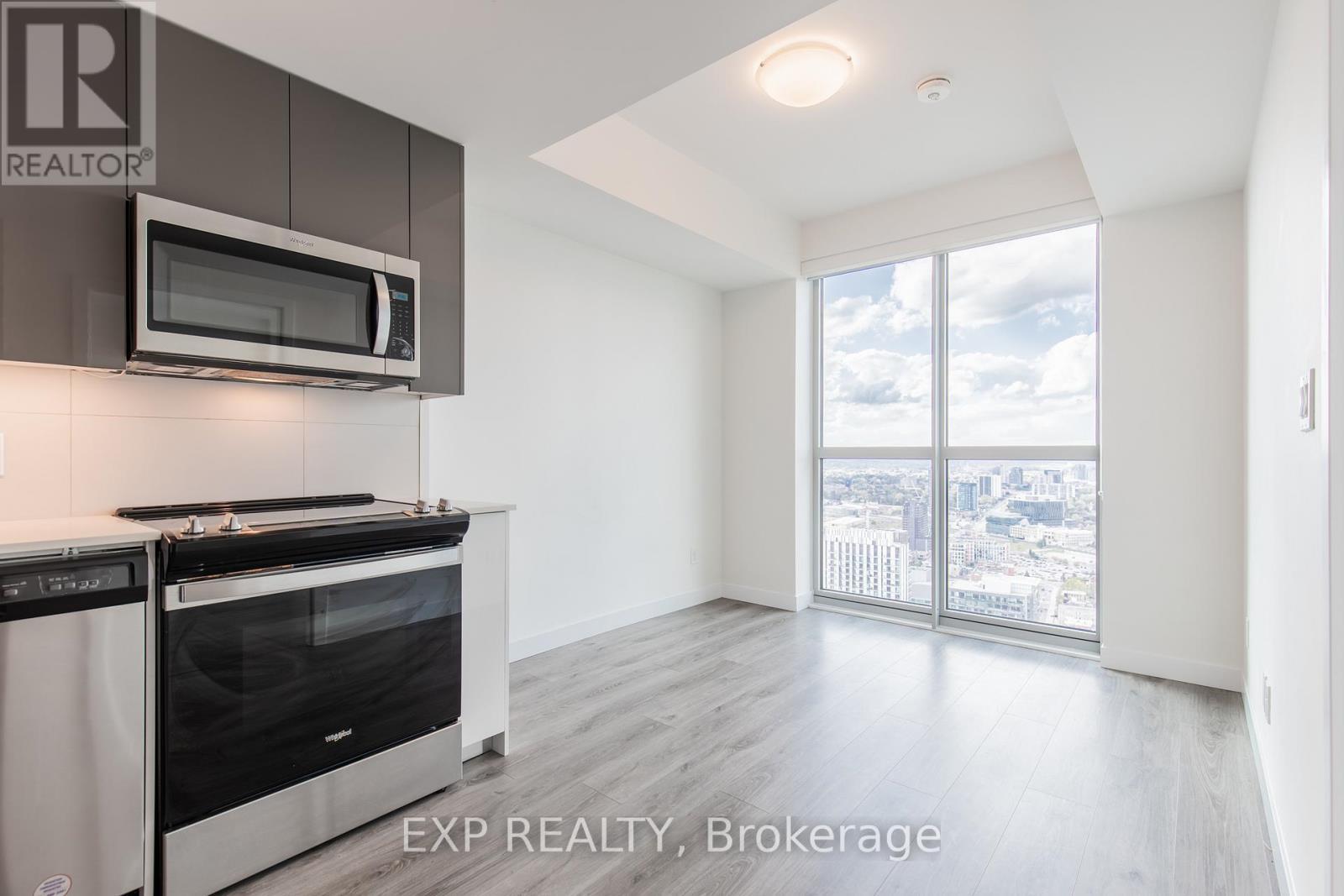3908 - 60 Frederick Street, Kitchener, ON - Indoor Photo Showing Kitchen