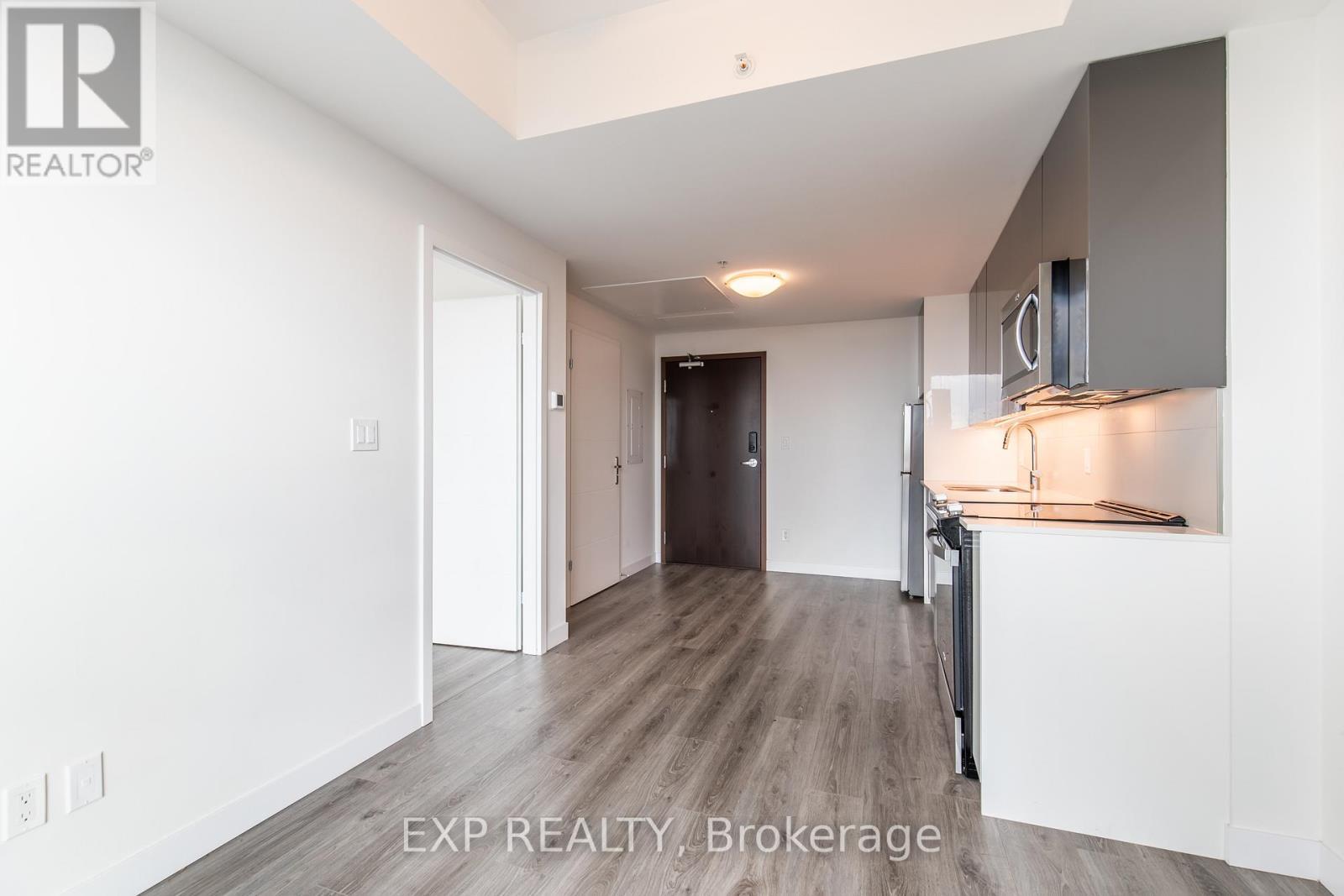 3908 - 60 Frederick Street, Kitchener, ON - Indoor Photo Showing Kitchen