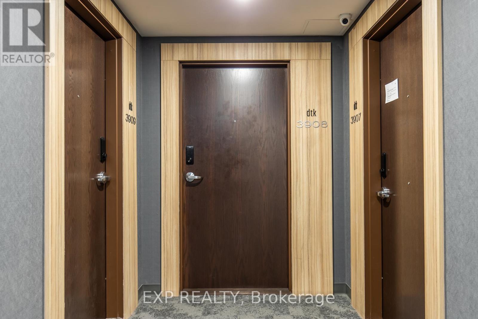 3908 - 60 Frederick Street, Kitchener, ON - Indoor