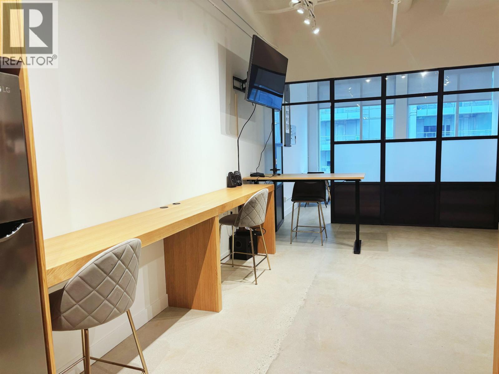 631 6378 Silver Avenue, Burnaby, BC