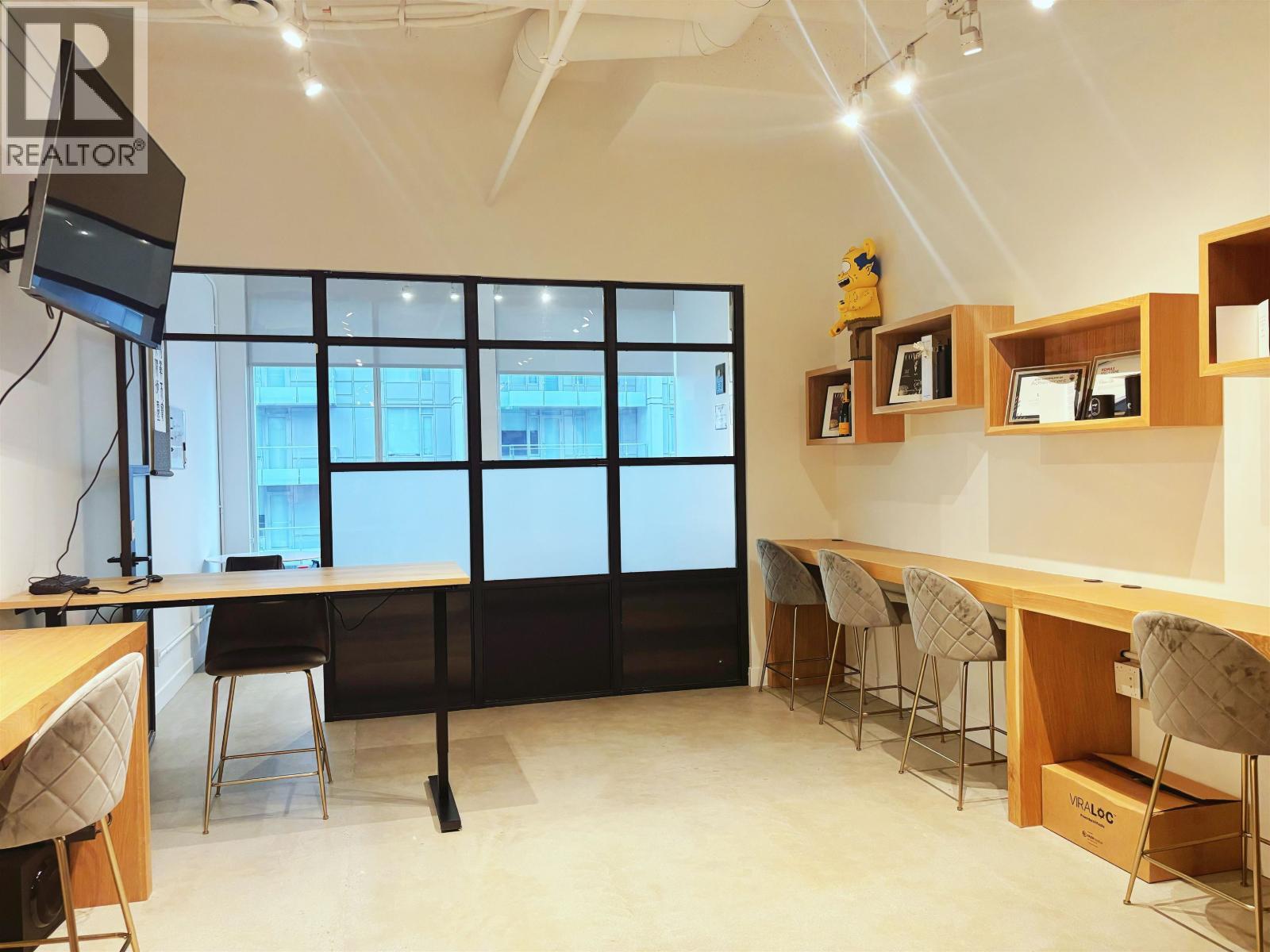 631 6378 Silver Avenue, Burnaby, BC