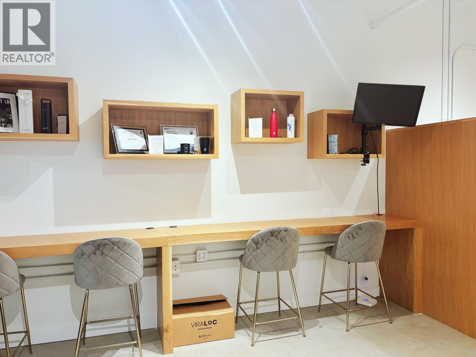 631 6378 Silver Avenue, Burnaby, BC