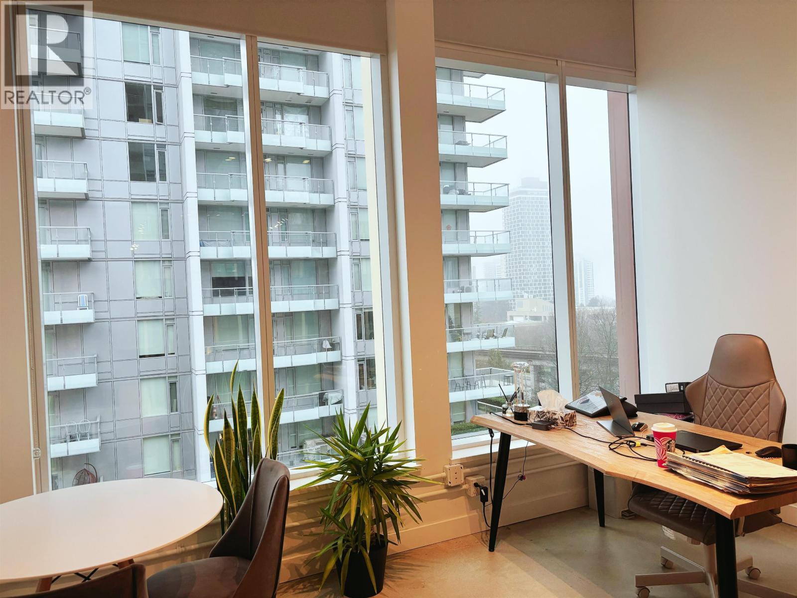 631 6378 Silver Avenue, Burnaby, BC