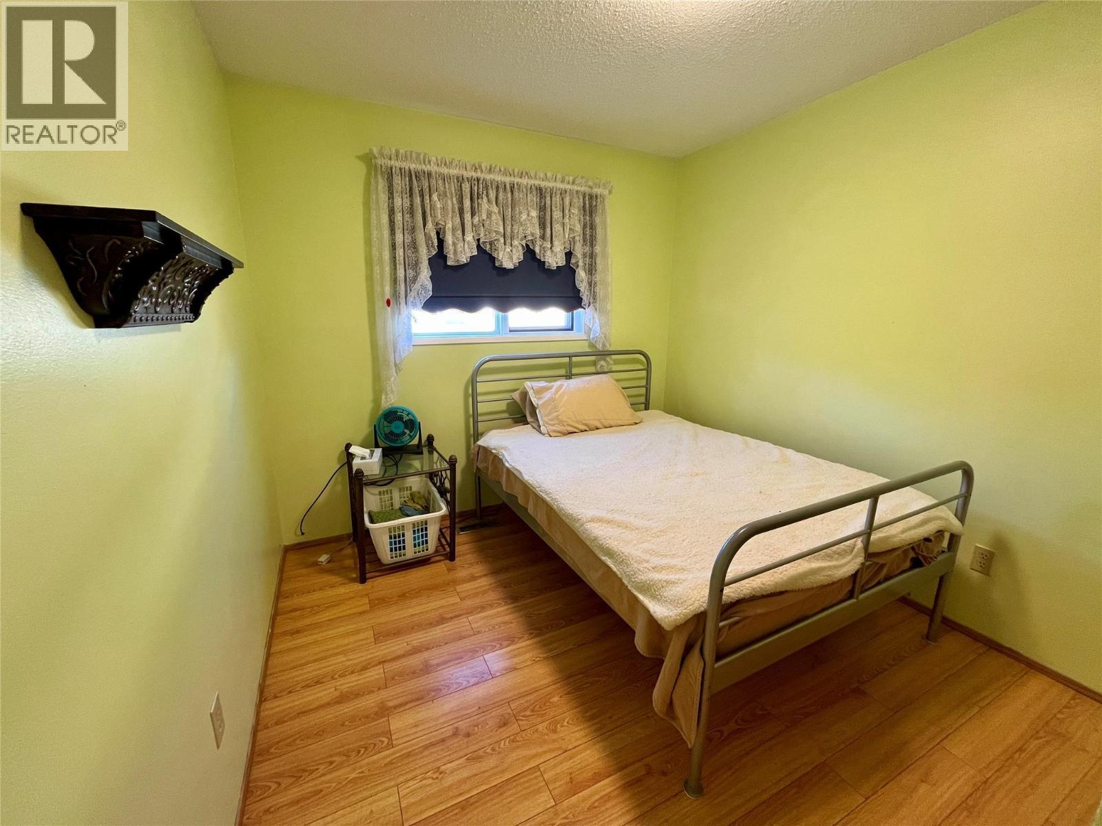 215 Peace River Crescent, Tumbler Ridge, BC - Indoor Photo Showing Bedroom