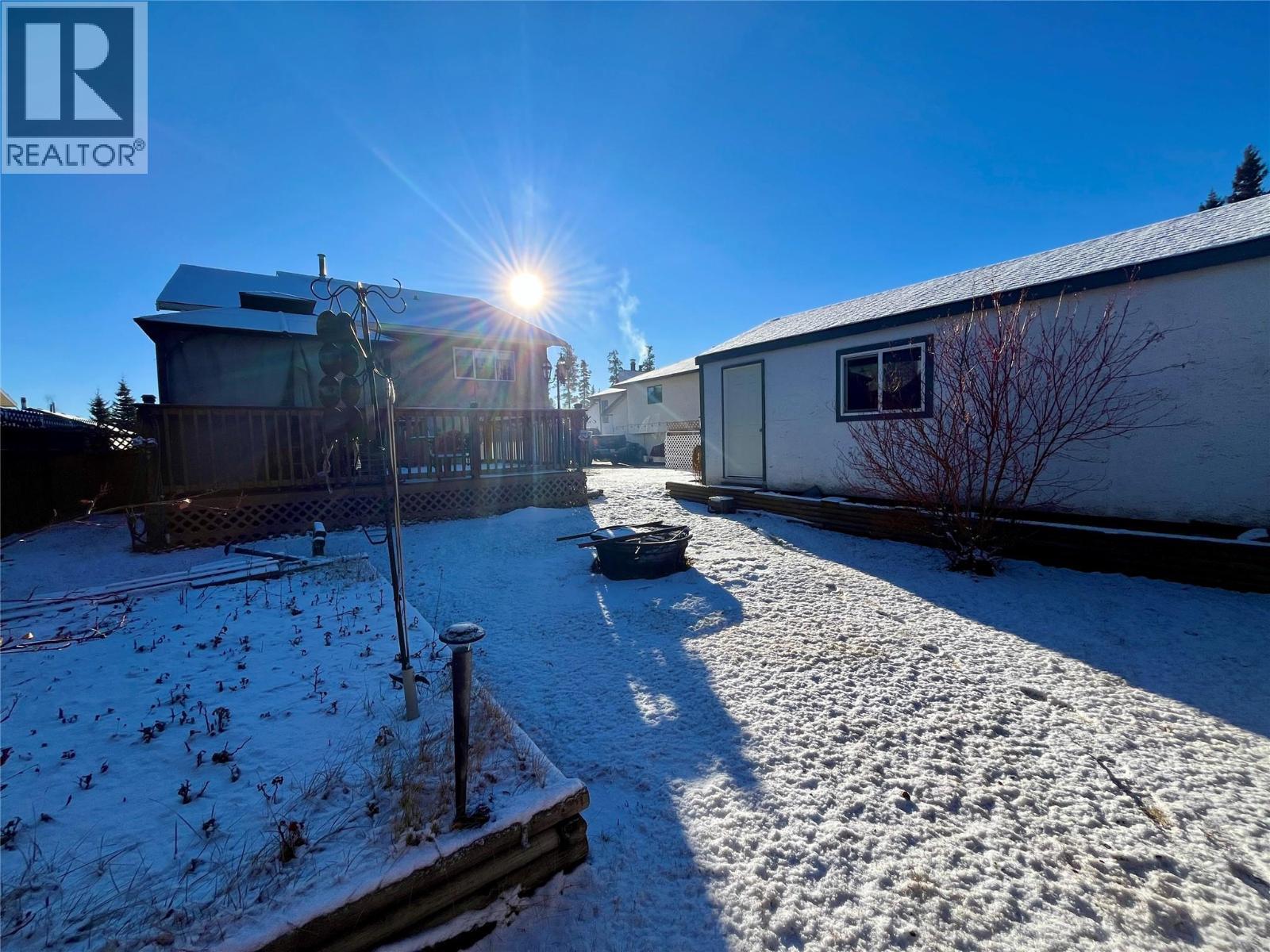 215 Peace River Crescent, Tumbler Ridge, BC - Outdoor