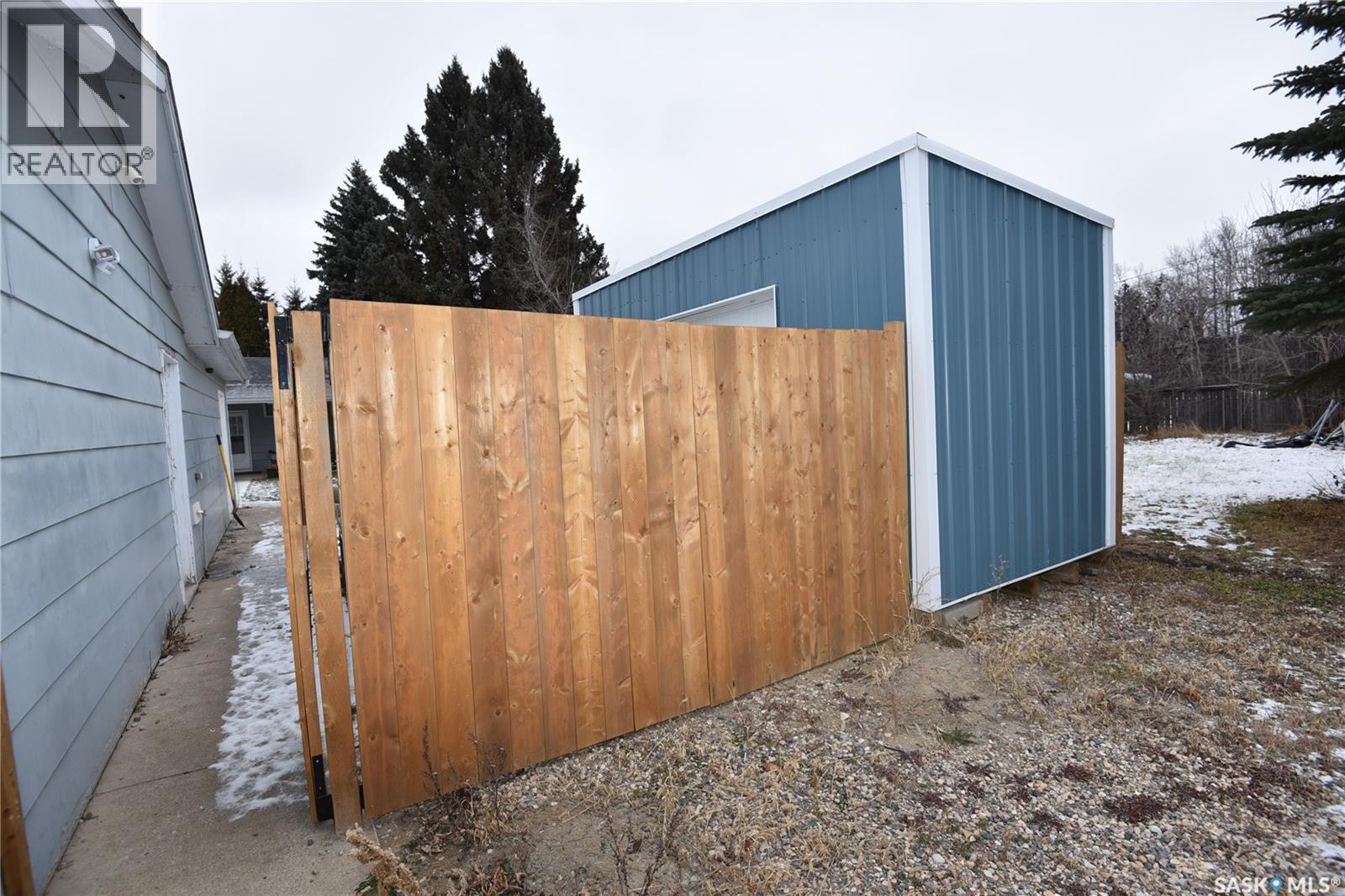 312 6Th Avenue E, Nipawin, SK - Outdoor