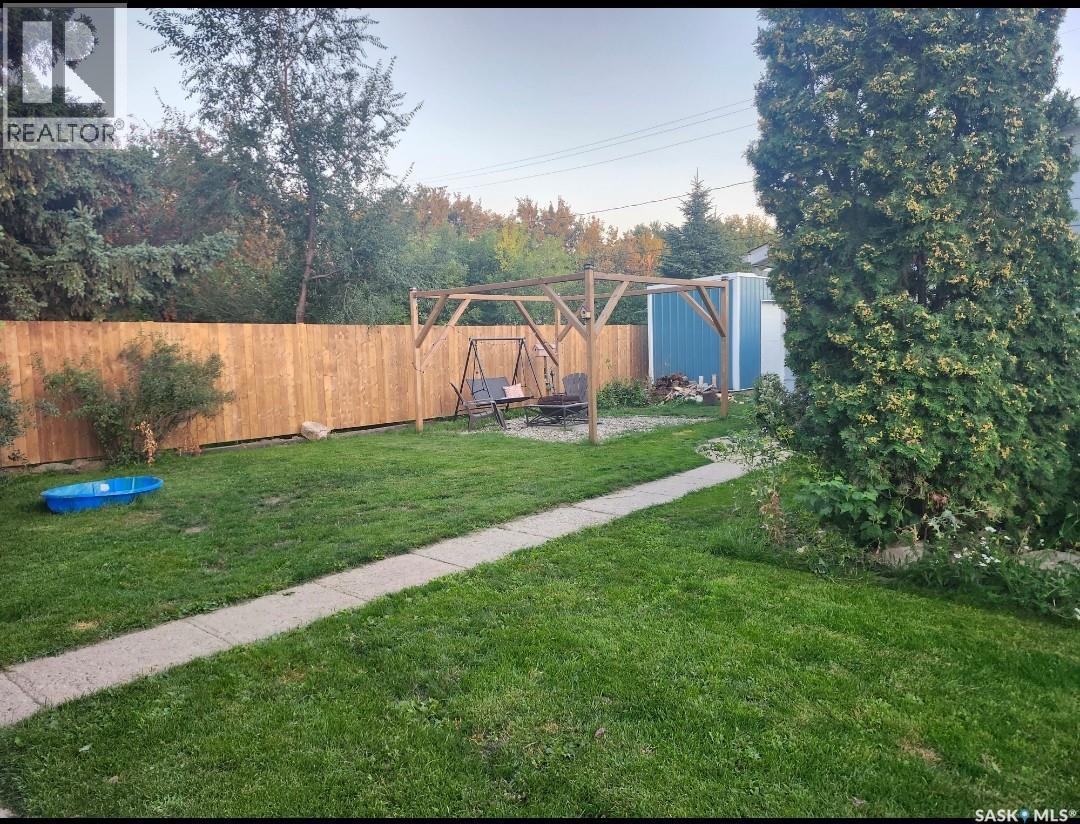 312 6Th Avenue E, Nipawin, SK - Outdoor