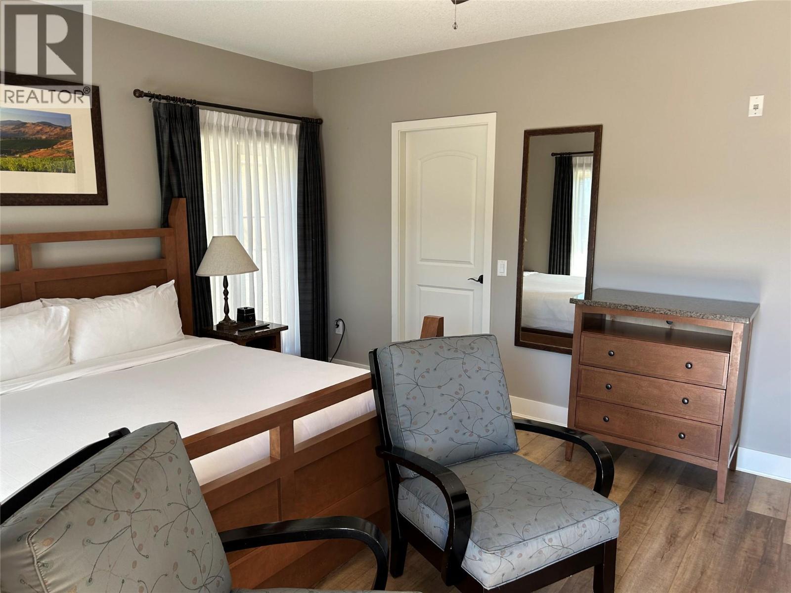 1200 Rancher Creek Road Unit# 131D, Osoyoos, BC - Indoor Photo Showing Bedroom