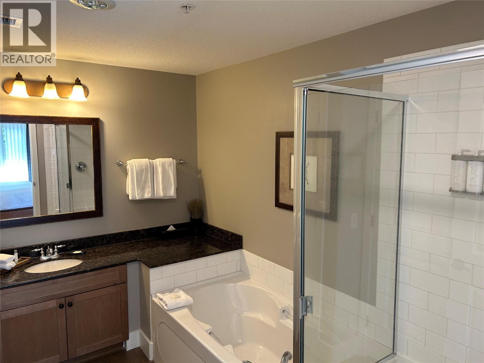 1200 Rancher Creek Road Unit# 131D, Osoyoos, BC - Indoor Photo Showing Bathroom