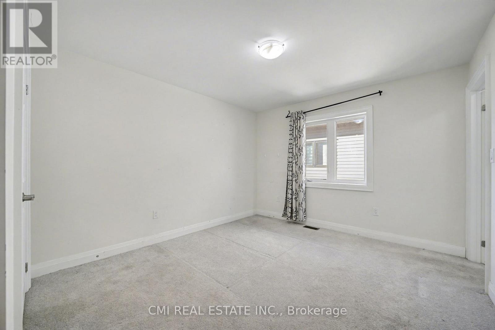 343 Northglen Boulevard W, Clarington, ON - Indoor Photo Showing Other Room