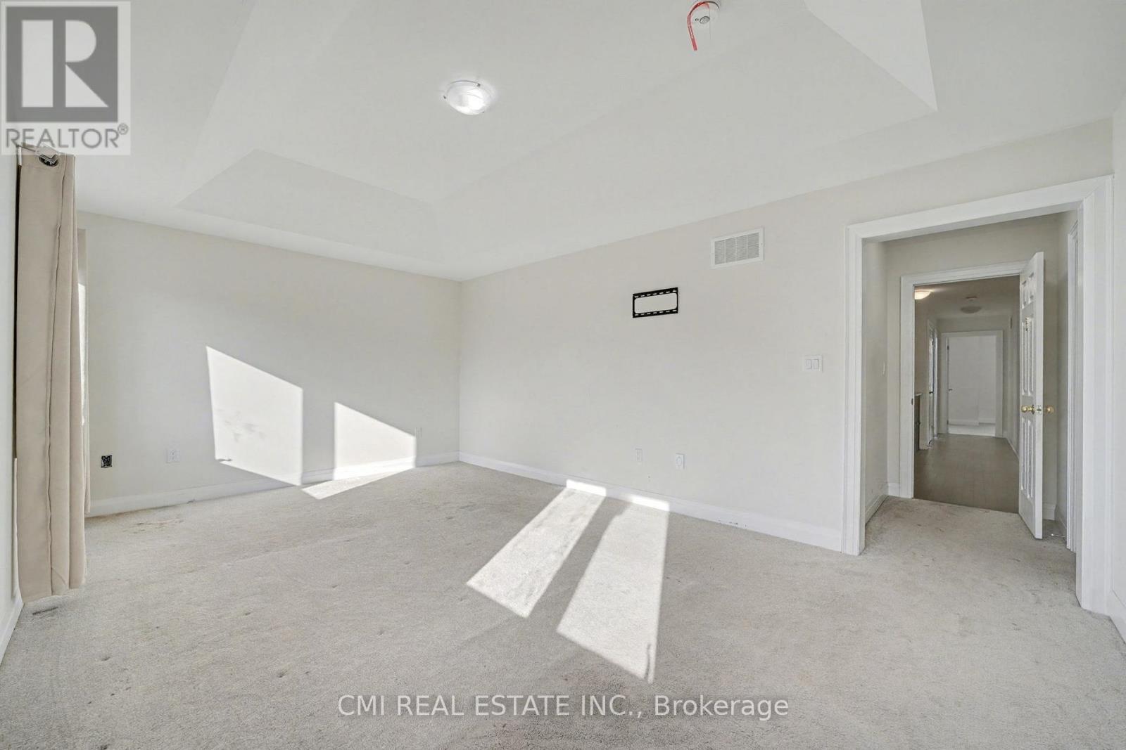 343 Northglen Boulevard W, Clarington, ON - Indoor Photo Showing Other Room