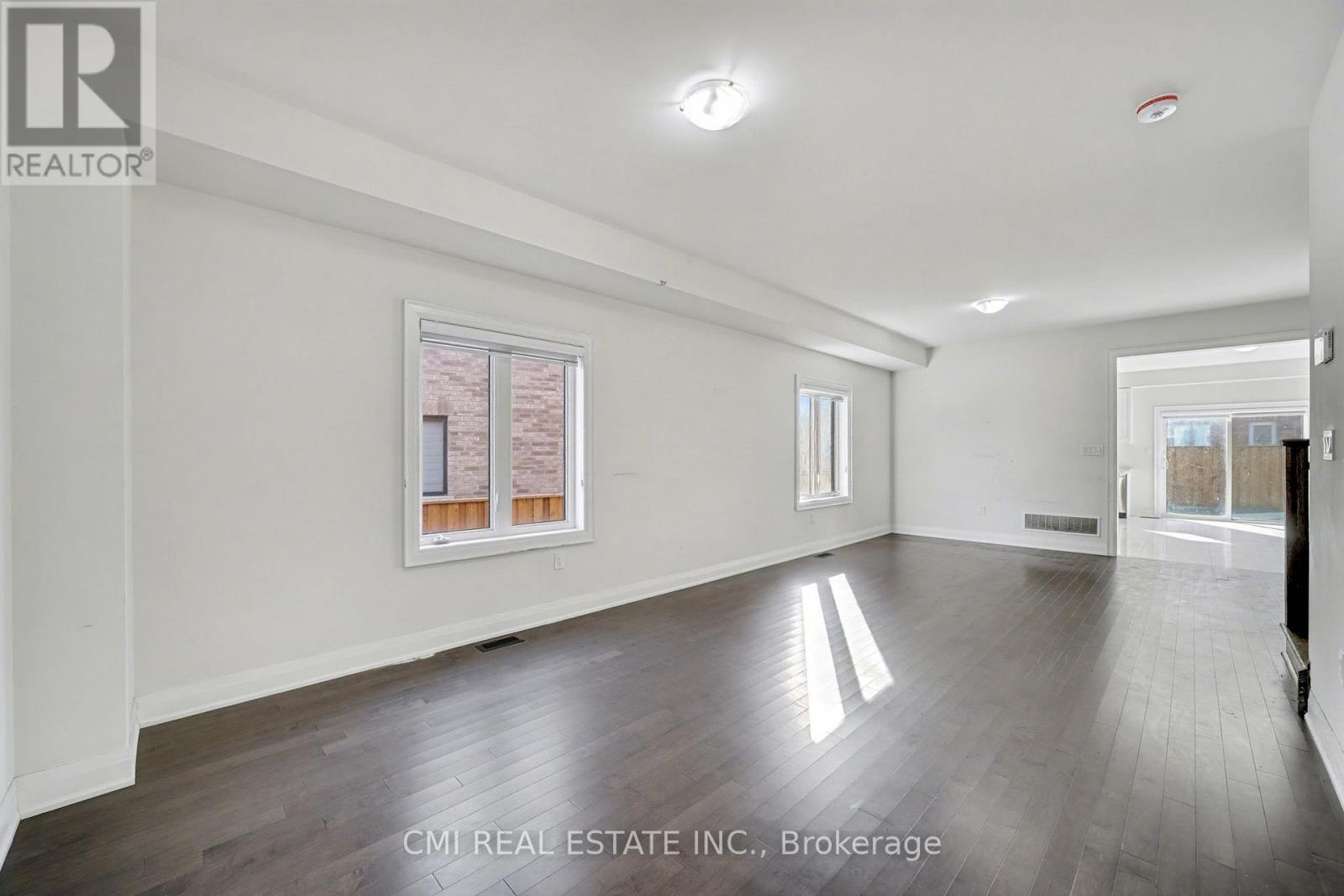 343 Northglen Boulevard W, Clarington, ON - Indoor Photo Showing Other Room