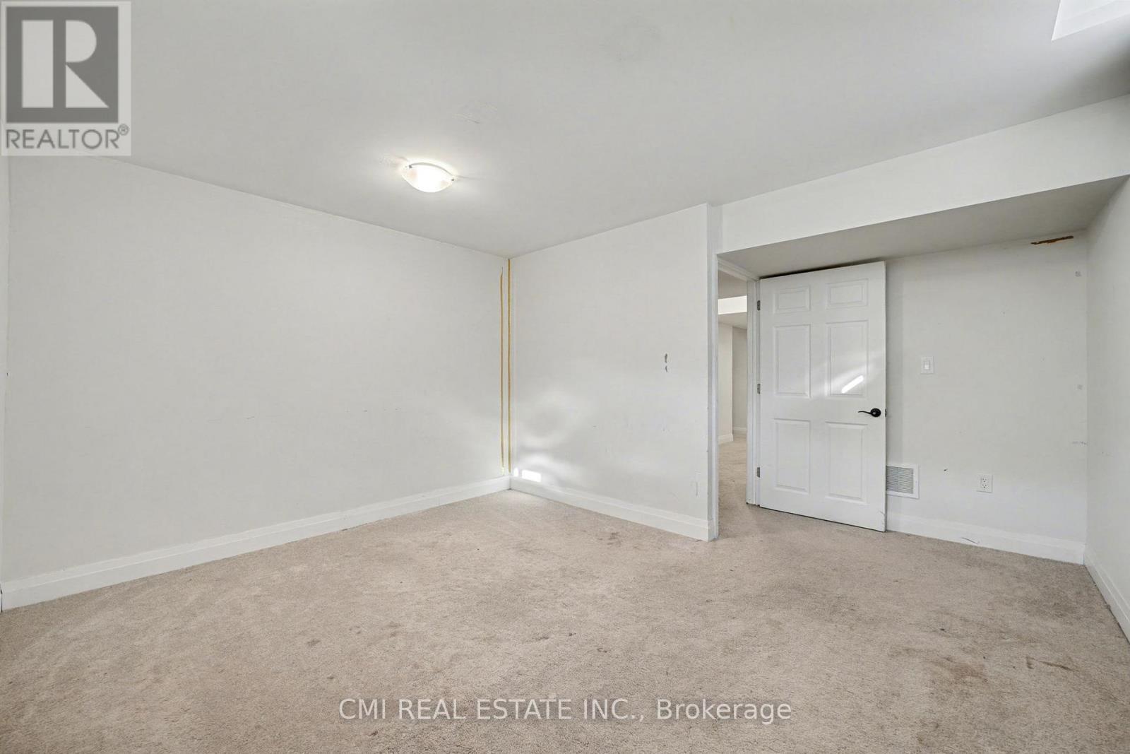 343 Northglen Boulevard W, Clarington, ON - Indoor Photo Showing Other Room