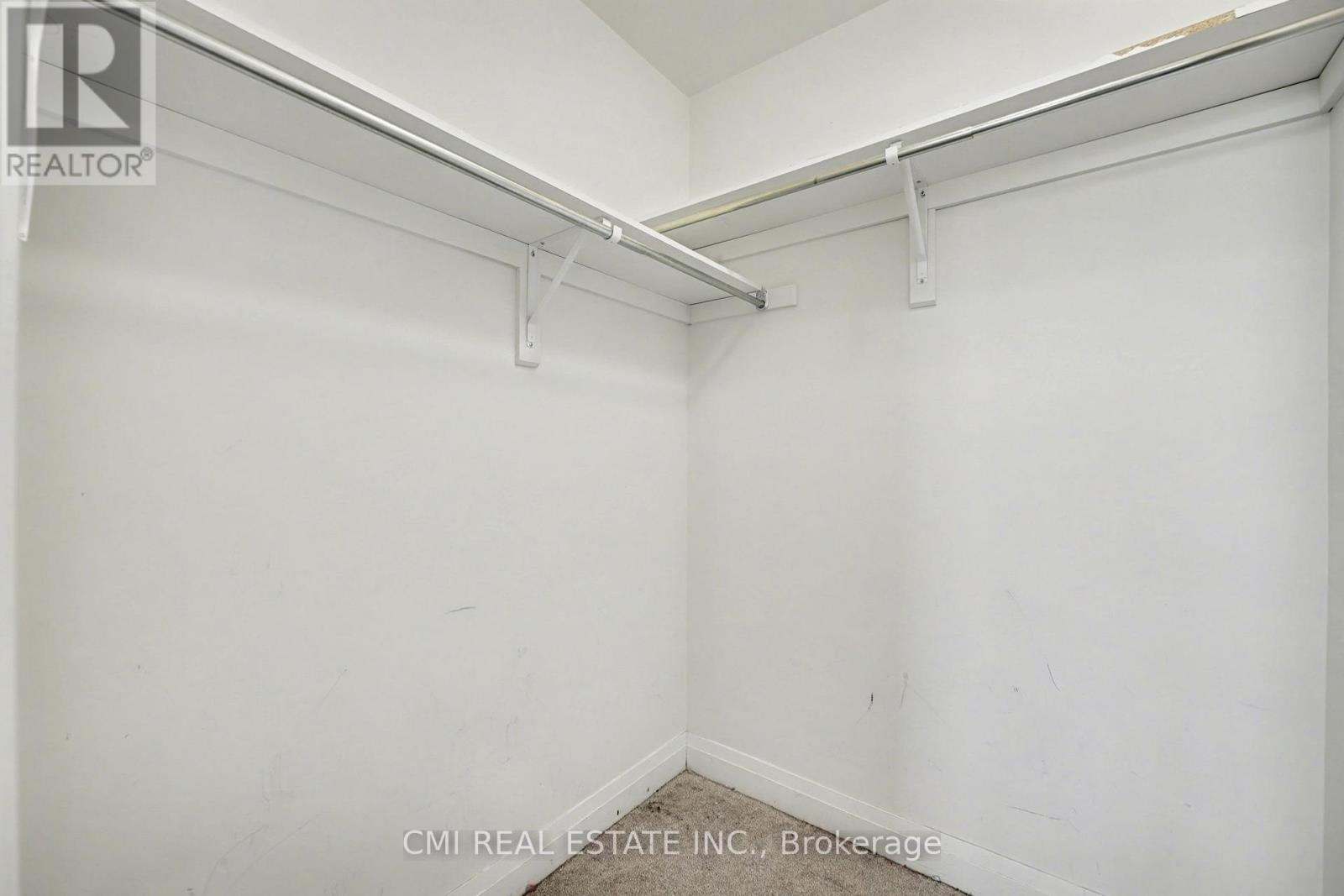 343 Northglen Boulevard W, Clarington, ON - Indoor With Storage