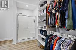 Walk In, Master En Suite -