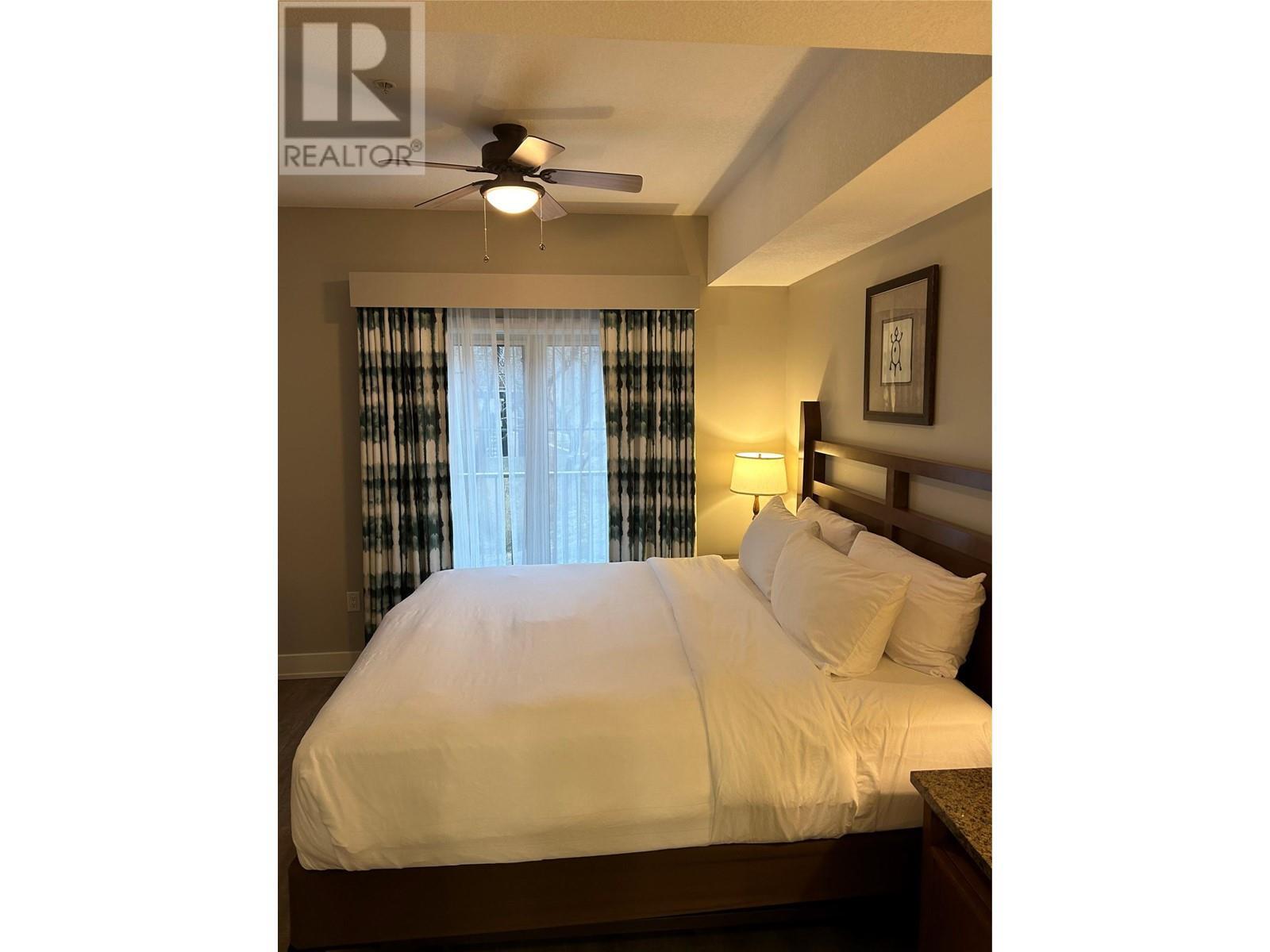 1200 Rancher Creek Road Unit# 122B, Osoyoos, BC - Indoor Photo Showing Bedroom