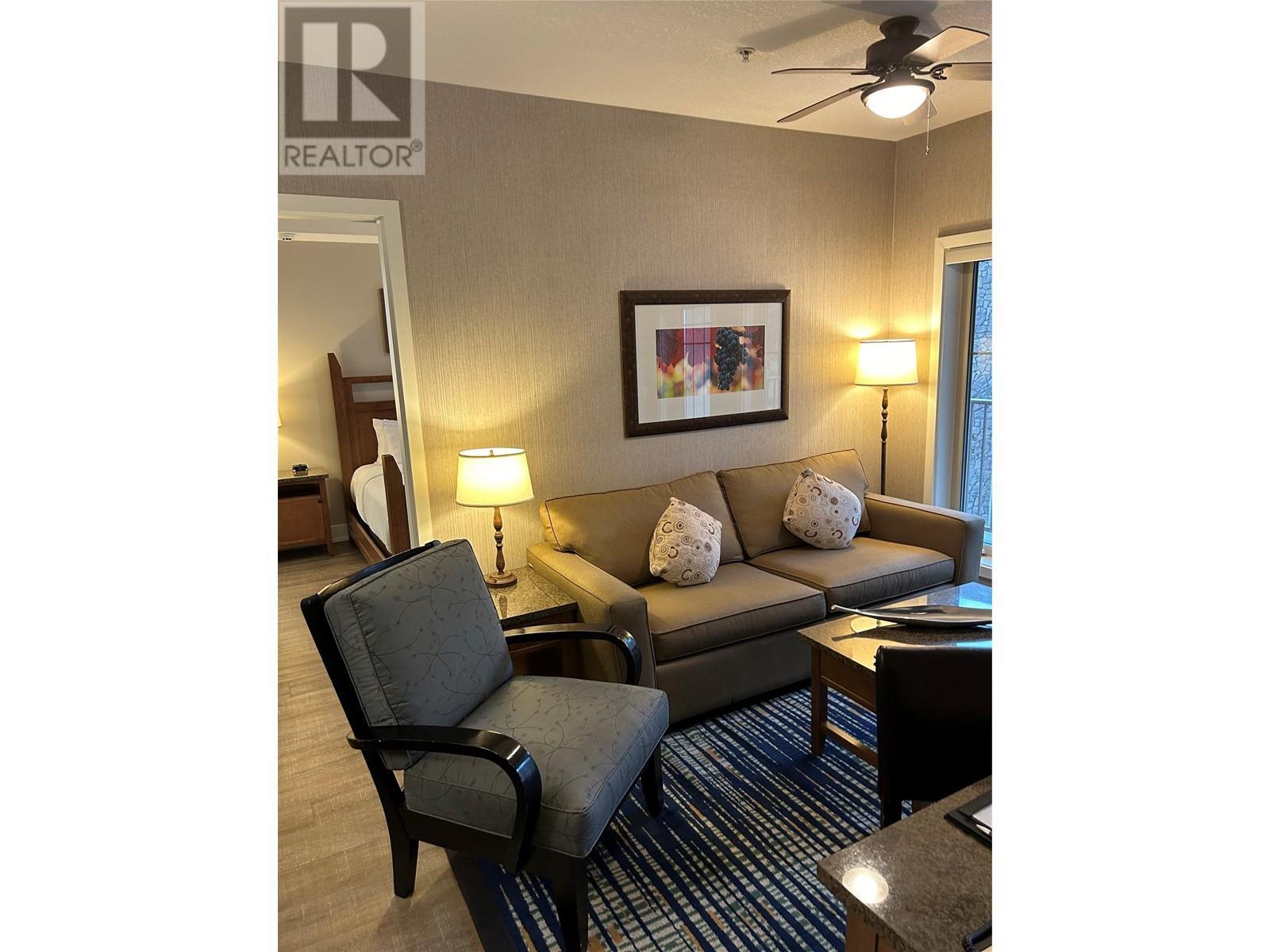 1200 Rancher Creek Road Unit# 122B, Osoyoos, BC - Indoor Photo Showing Living Room