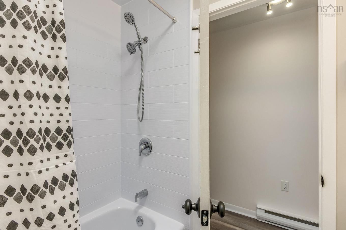 7 Braeside Lane, Clayton Park, NS