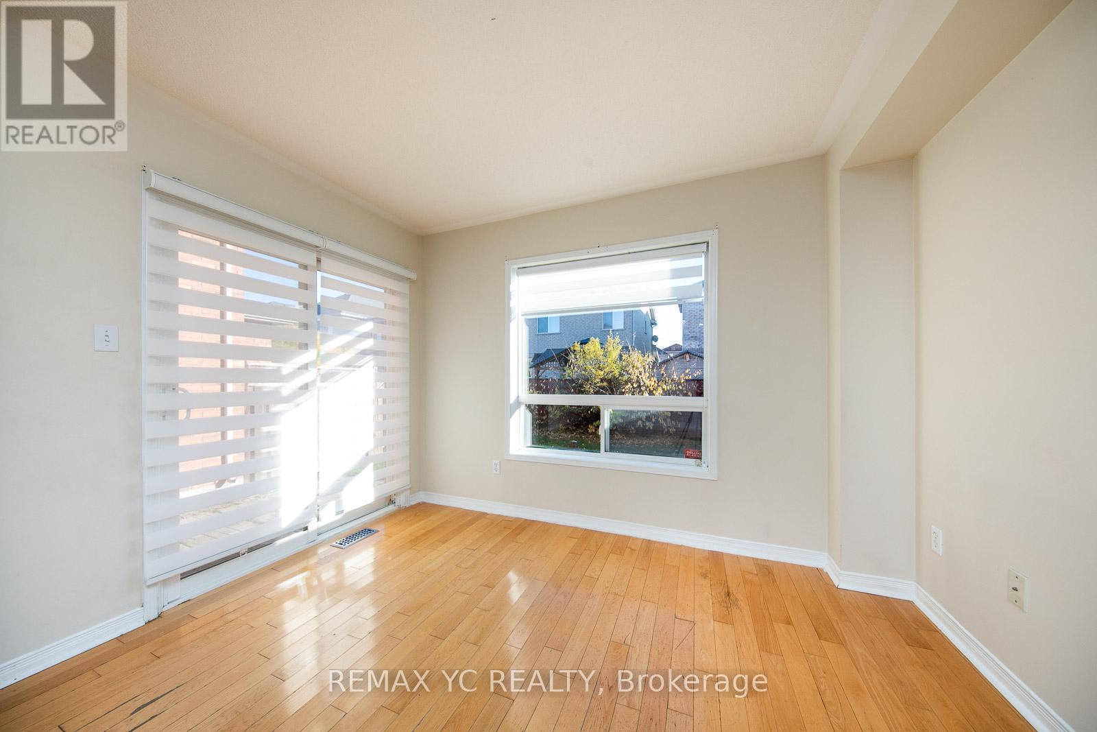 110 Dolce Crescent, Vaughan, ON - Indoor Photo Showing Other Room