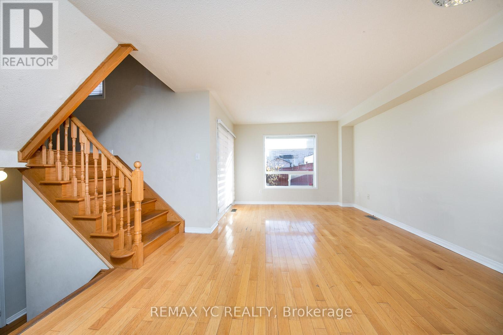 110 Dolce Crescent, Vaughan, ON - Indoor Photo Showing Other Room