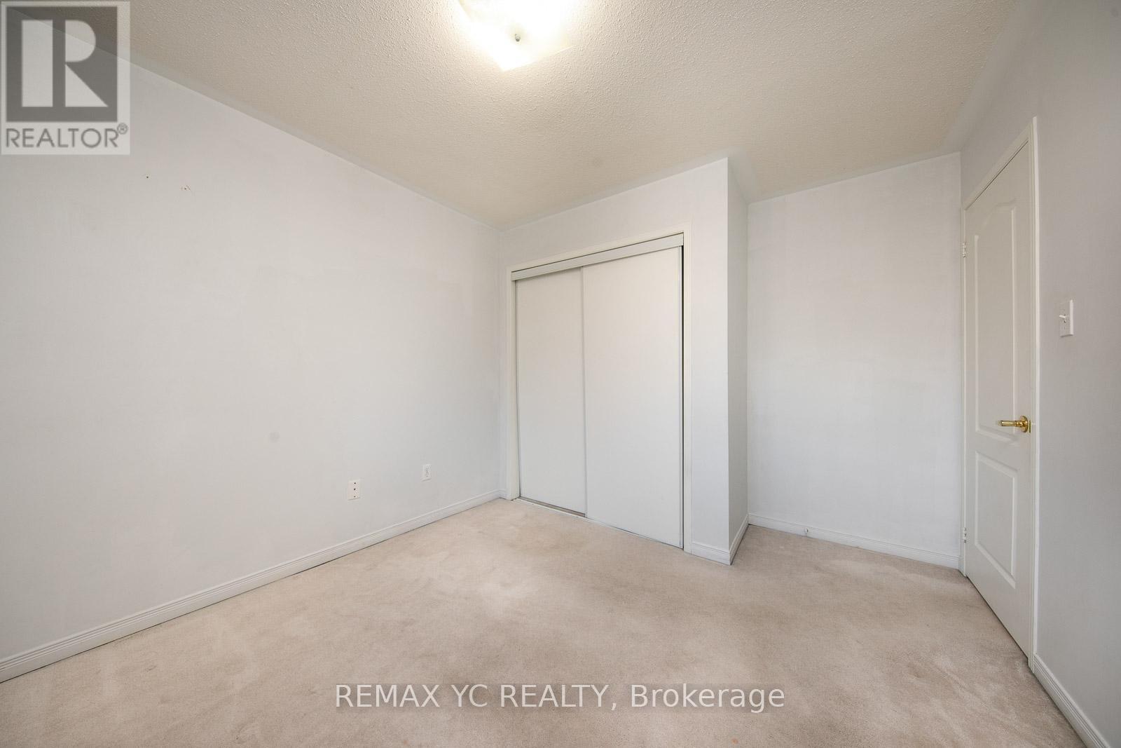 110 Dolce Crescent, Vaughan, ON - Indoor Photo Showing Other Room