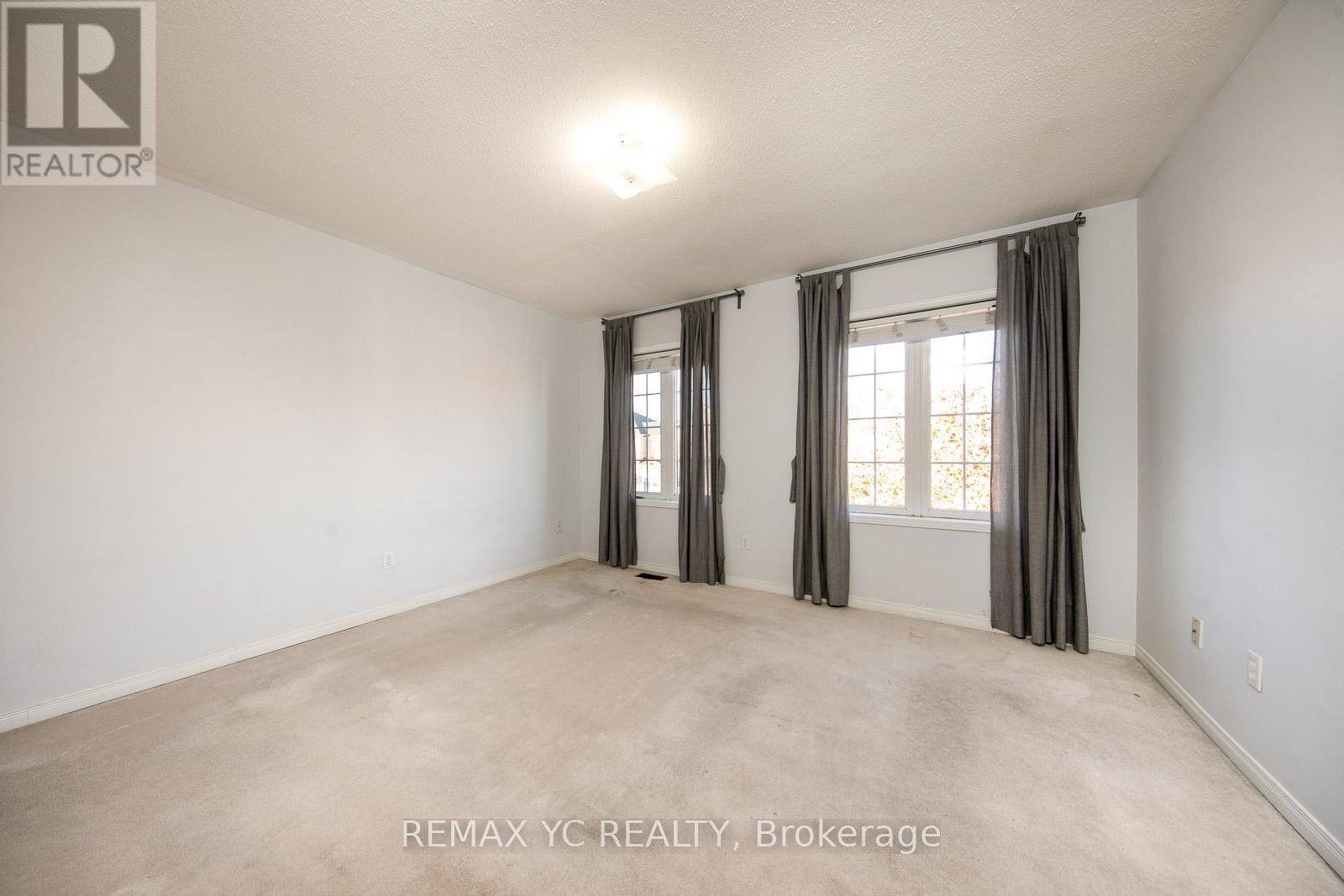 110 Dolce Crescent, Vaughan, ON - Indoor Photo Showing Other Room