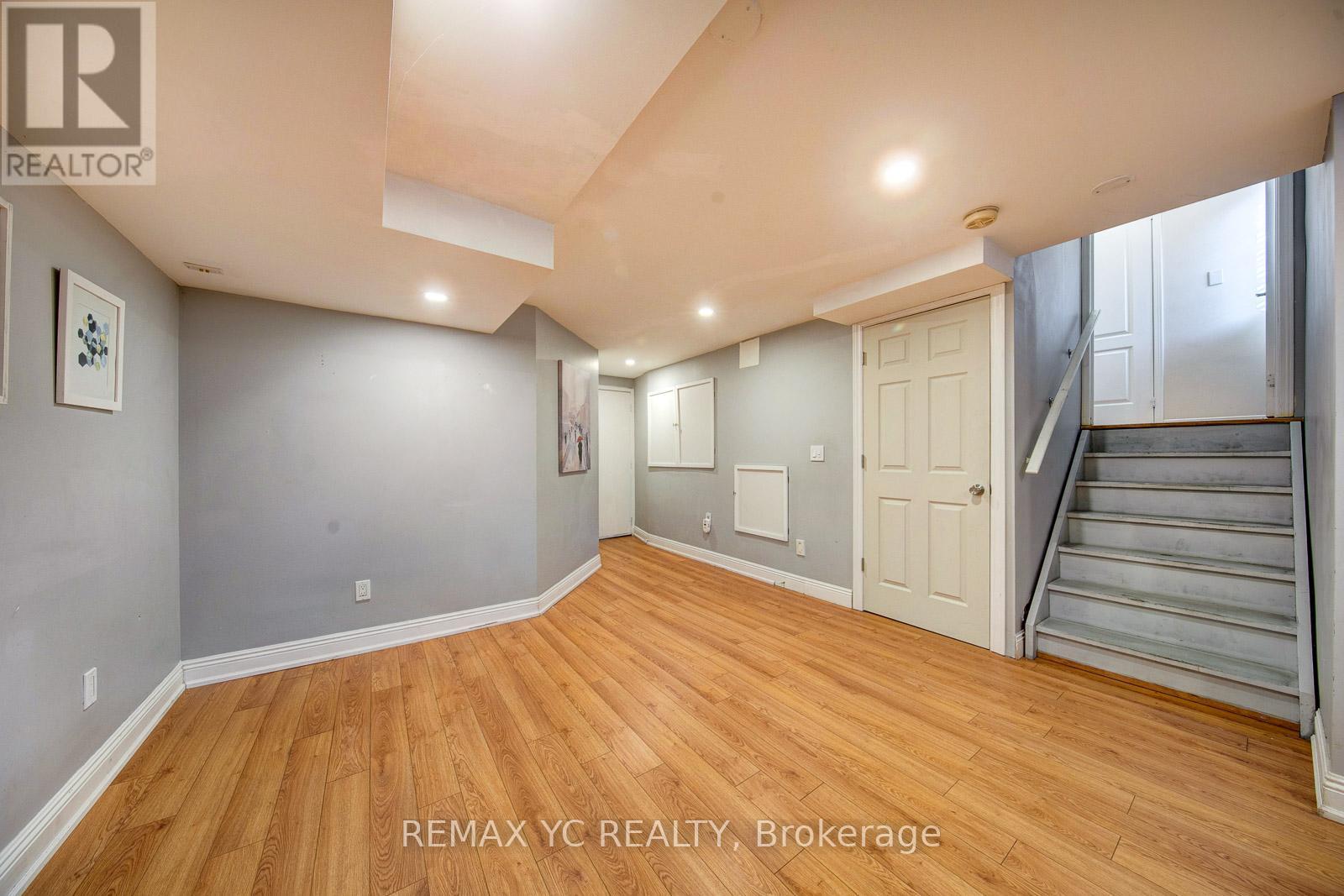 110 Dolce Crescent, Vaughan, ON - Indoor Photo Showing Other Room